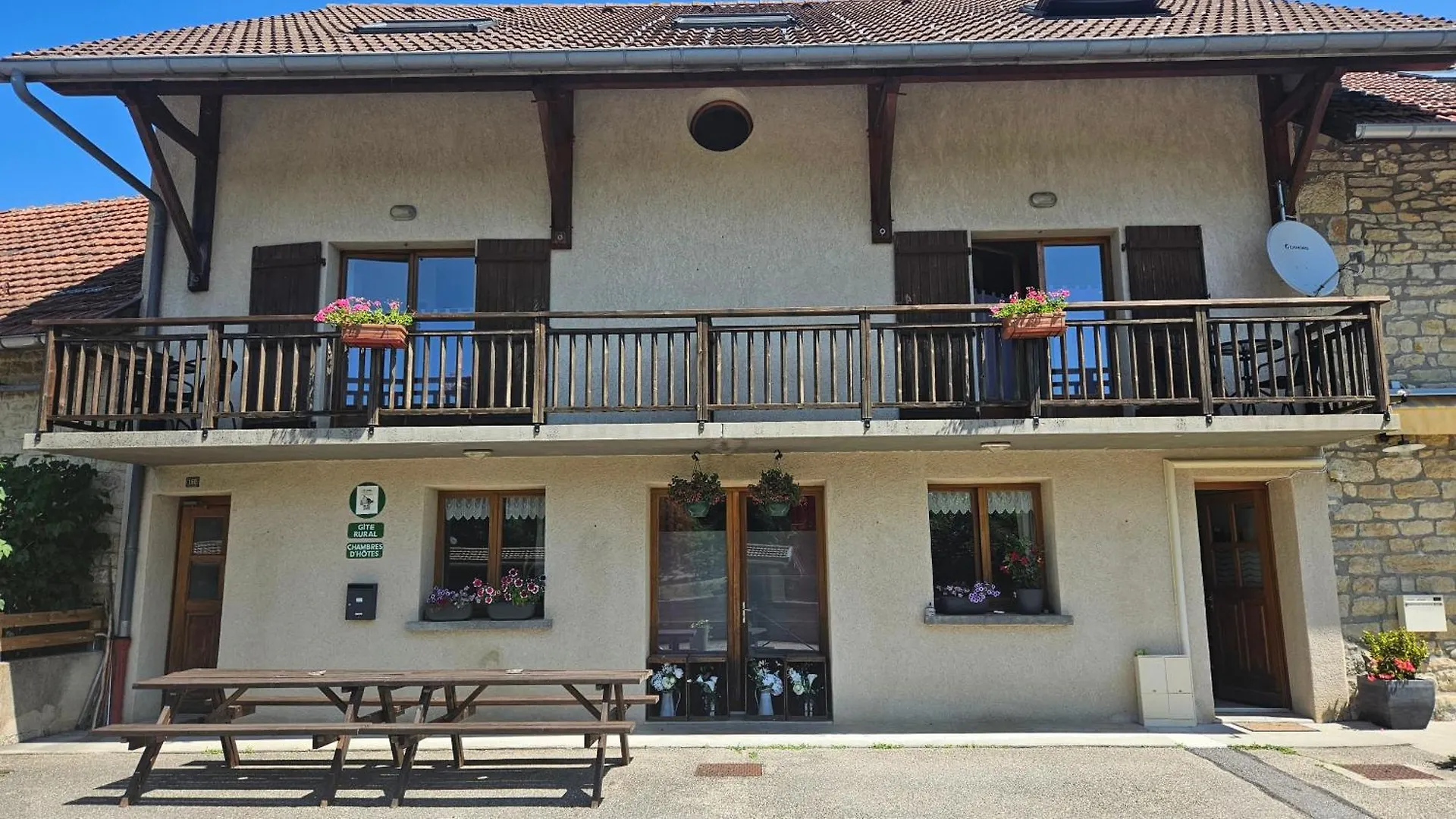Cote Cour Apartment Ordonnaz France